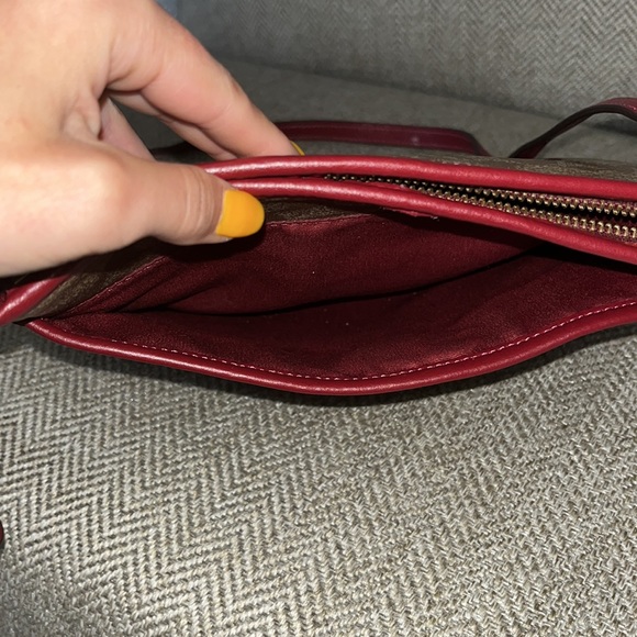 Coach crossbody and matching wallet set - Picture 5 of 8